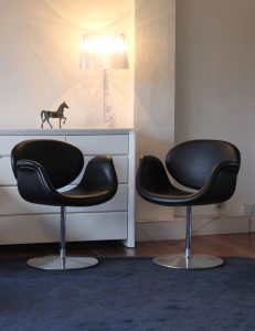 Black Little tulip Pierre Paulin Artifort