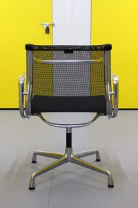 Vitra EA108 Resille