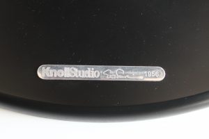 Eero Saarinen table Knoll