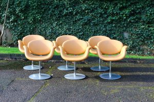 House of Pac Little tulip Pierre Paulin Artifort Purple and Caramel