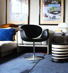 Black Little tulip Pierre Paulin Artifort