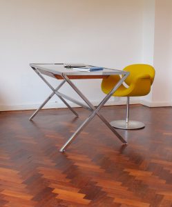 Porada Stylo Desk with little tulip Artifort Pierre Paulin