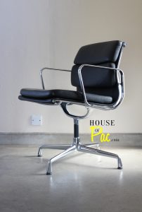 House of Pac - Vitra Softpad EA208 black leather