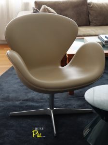 House of Pac - Leather Swan Chair Arne Jacobsen Fritz Hansen