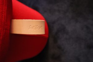 House of Pac - Lilla 2.0 Artifort Stool by Patrick Norguet in Kvadrat Tonus