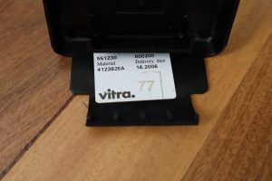 House of Pac - Green leather EA219 Eames Vitra