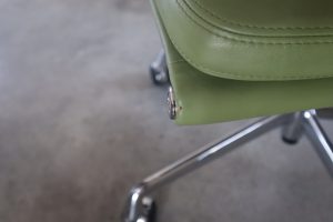 House of Pac - Green leather EA219 Eames Vitra