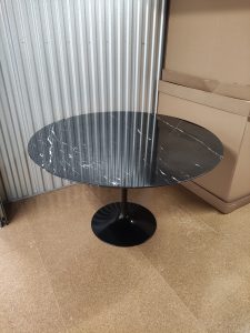 House of Pac - Knoll Studio Tulip Saarinen table in Nero Marquina marble