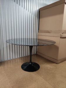 House of Pac - Knoll Studio Tulip Saarinen table in Nero Marquina marble