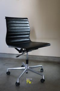 House of Pac - Vitra Eames Aluminium chair EA117 black leather
